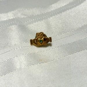 CLADDAGH Push Pin